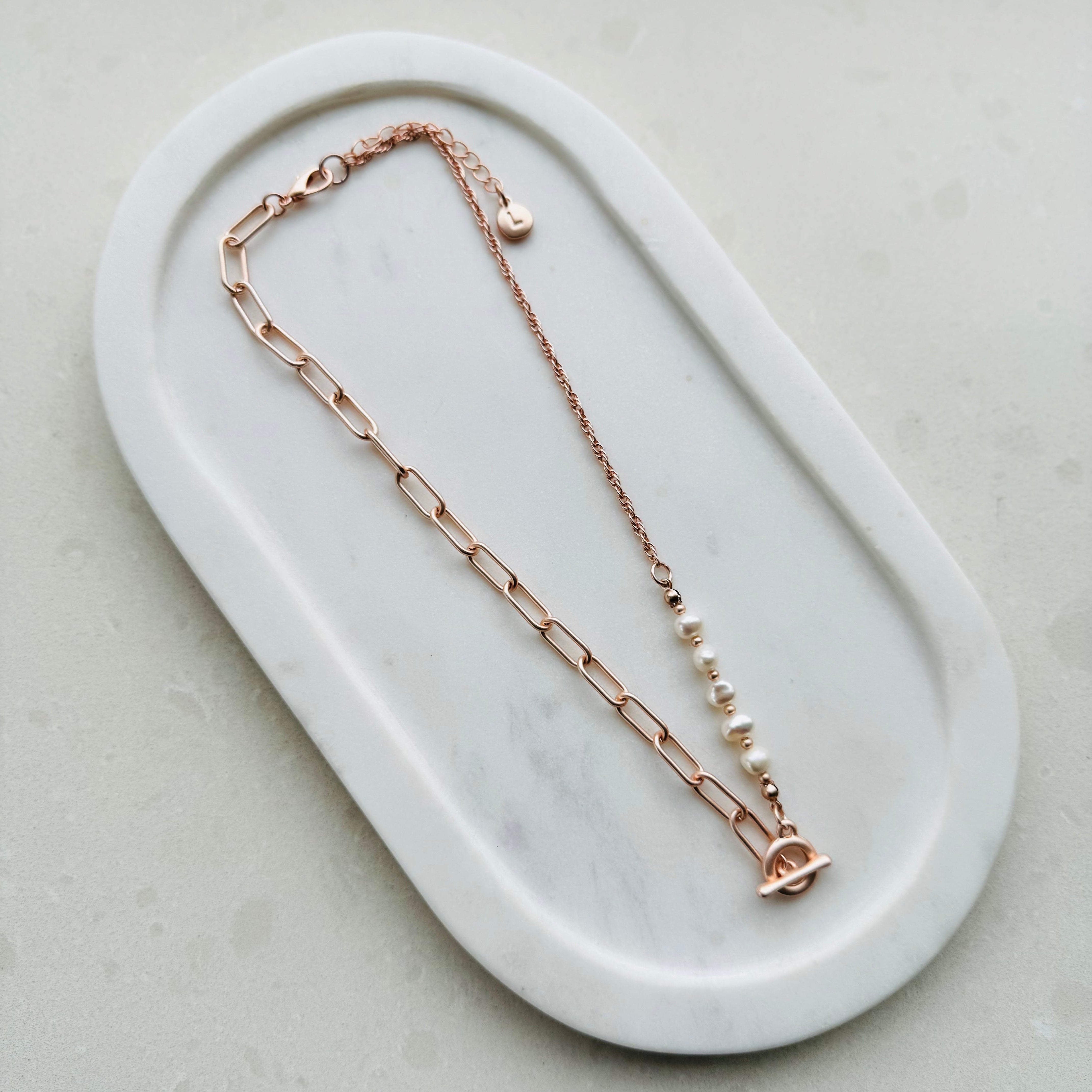 SHORT | Matt Rose Gold Pearl Necklace