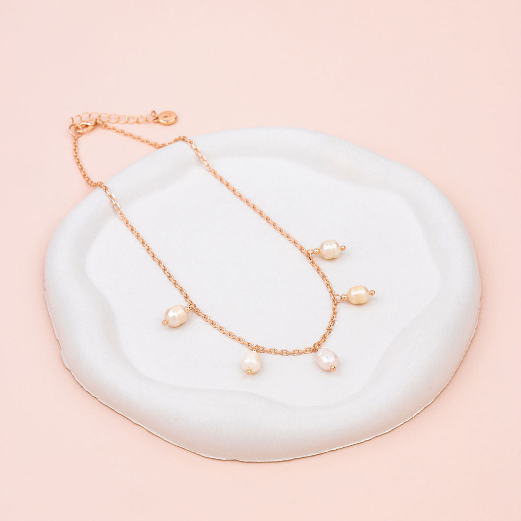 SHORT | Rose Gold Fine Chain with 5 Pearl Necklace