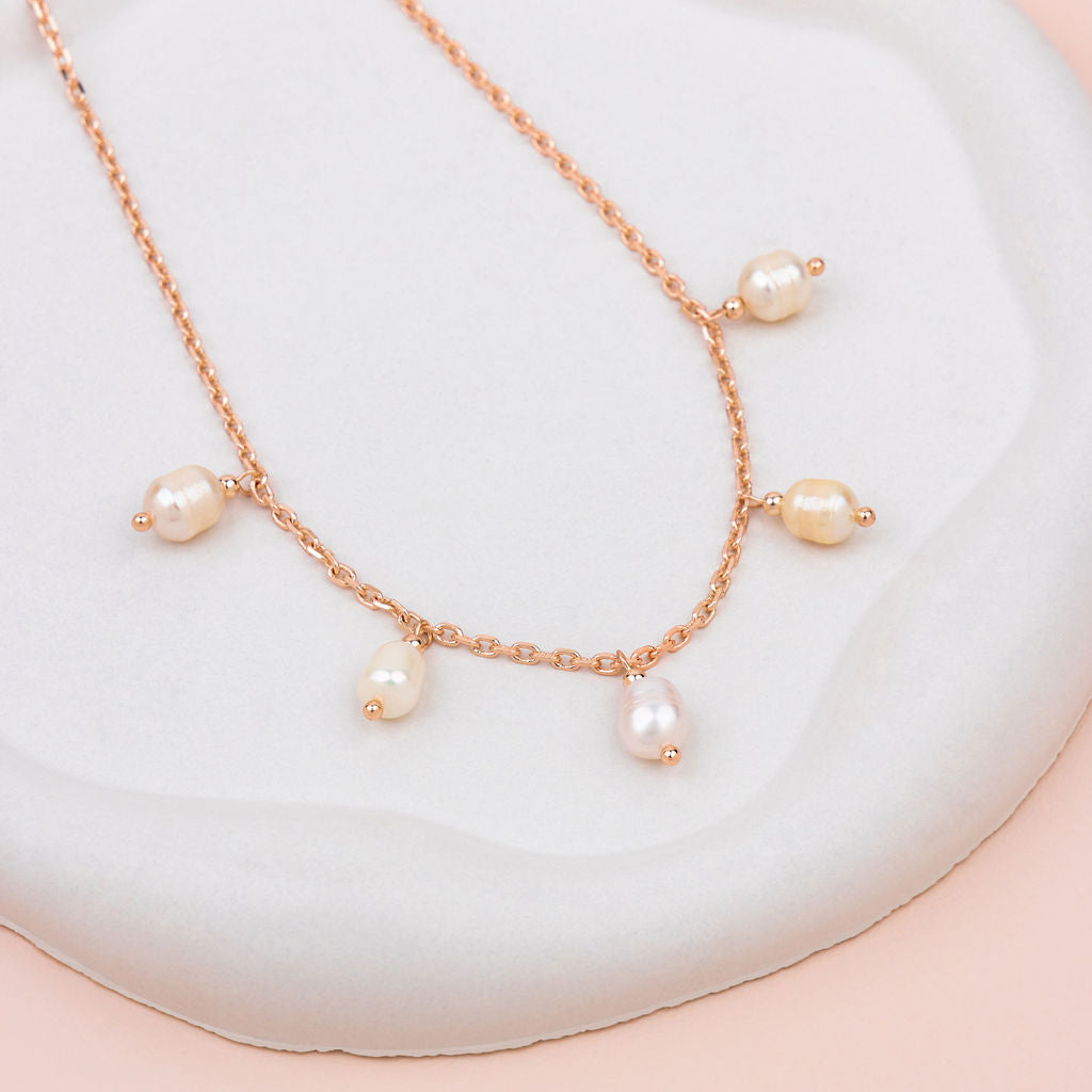 SHORT | Rose Gold Fine Chain with 5 Pearl Necklace