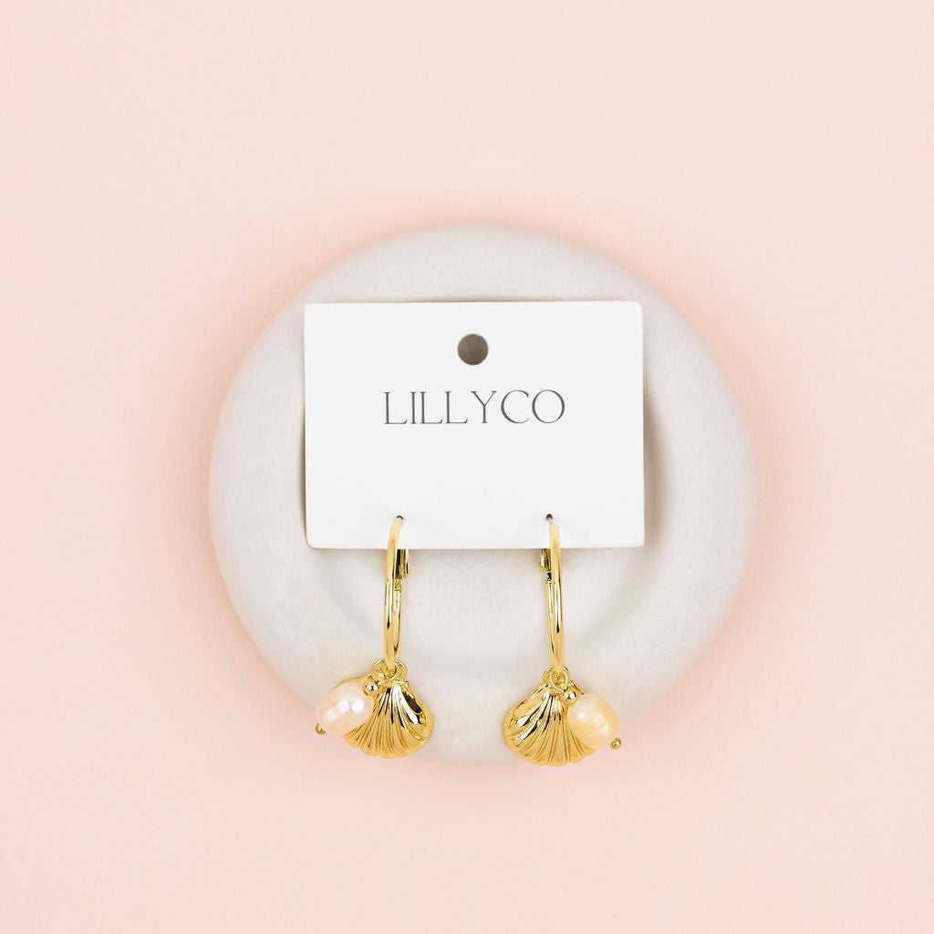 Yellow Gold Shell Pearl Earring