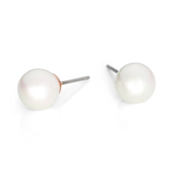 Fine | White Pearl Stud Earring