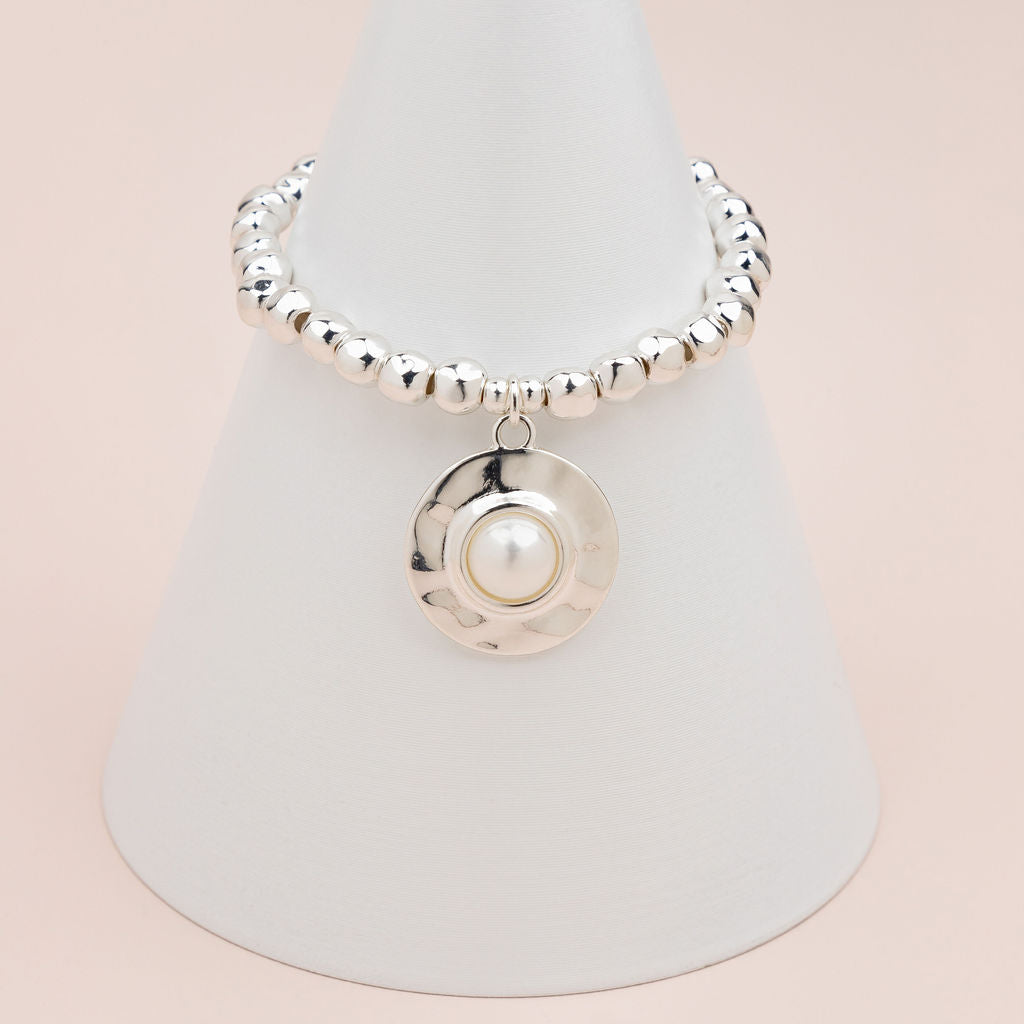 Elegance Silver Pendant With Pearl Bracelet