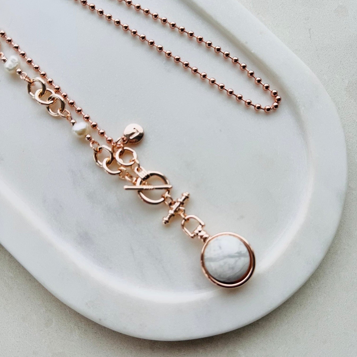 Rose Gold T/Bar White Howlite Bead Necklace