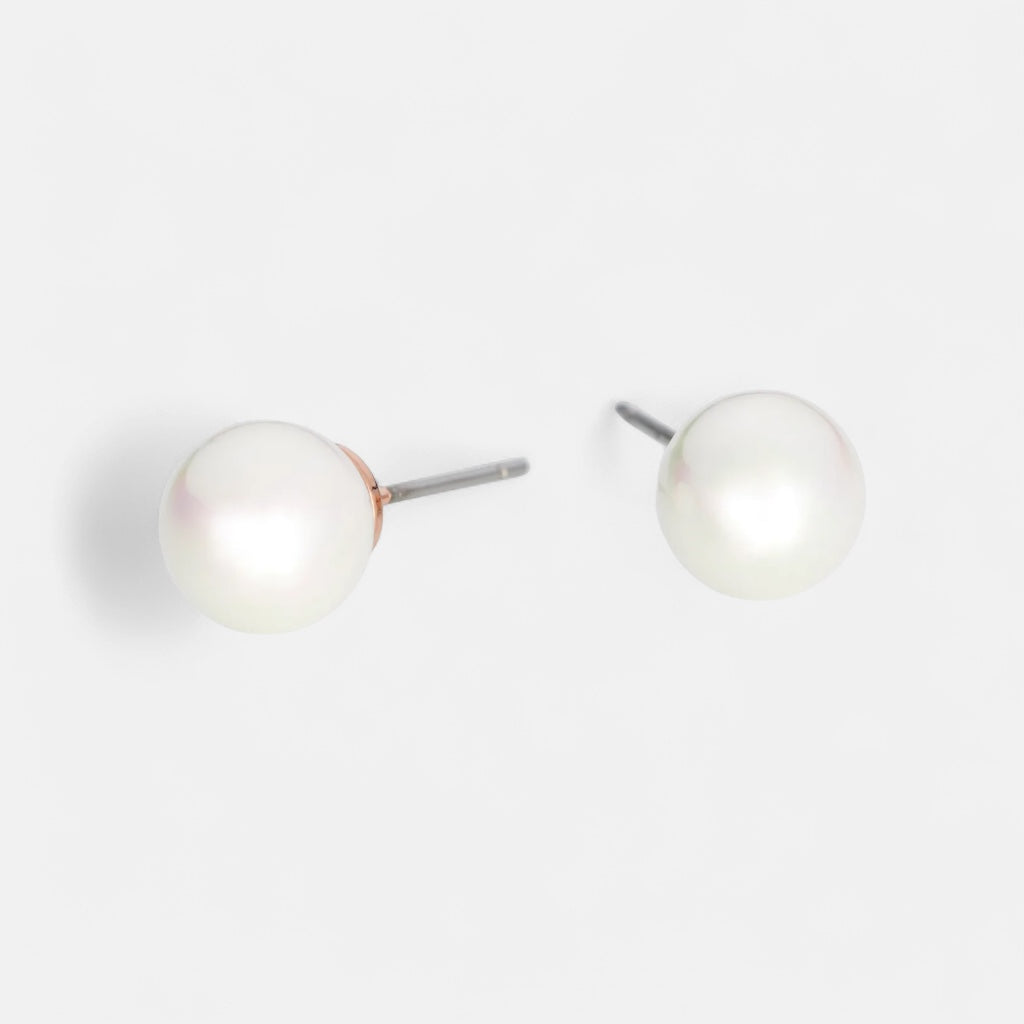 Fine | White Pearl Stud Earring