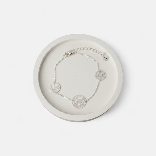 Fine | Silver 3 Lace Look Disc Bracelet