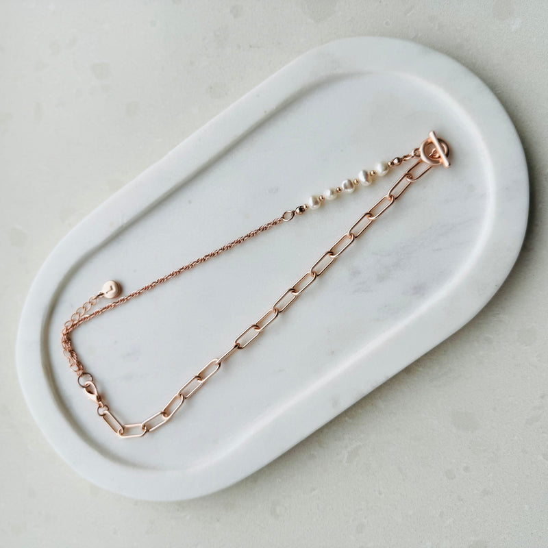 SHORT | Matt Rose Gold Pearl Necklace
