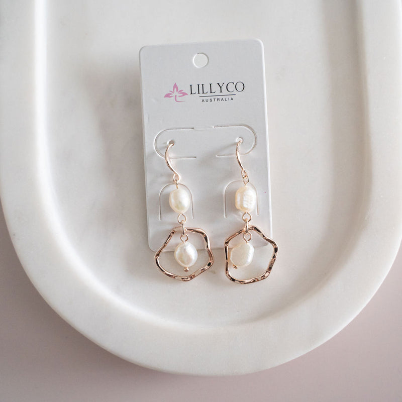Rose Gold Ring & Pearl Earring