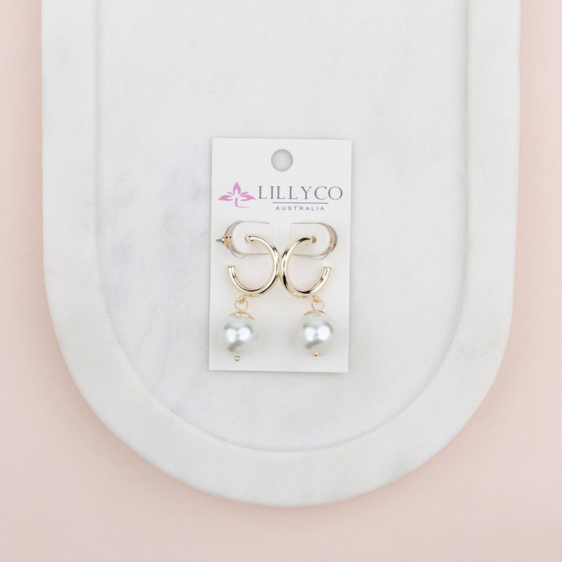 Light Gold Ring & Drop Pearl Earring