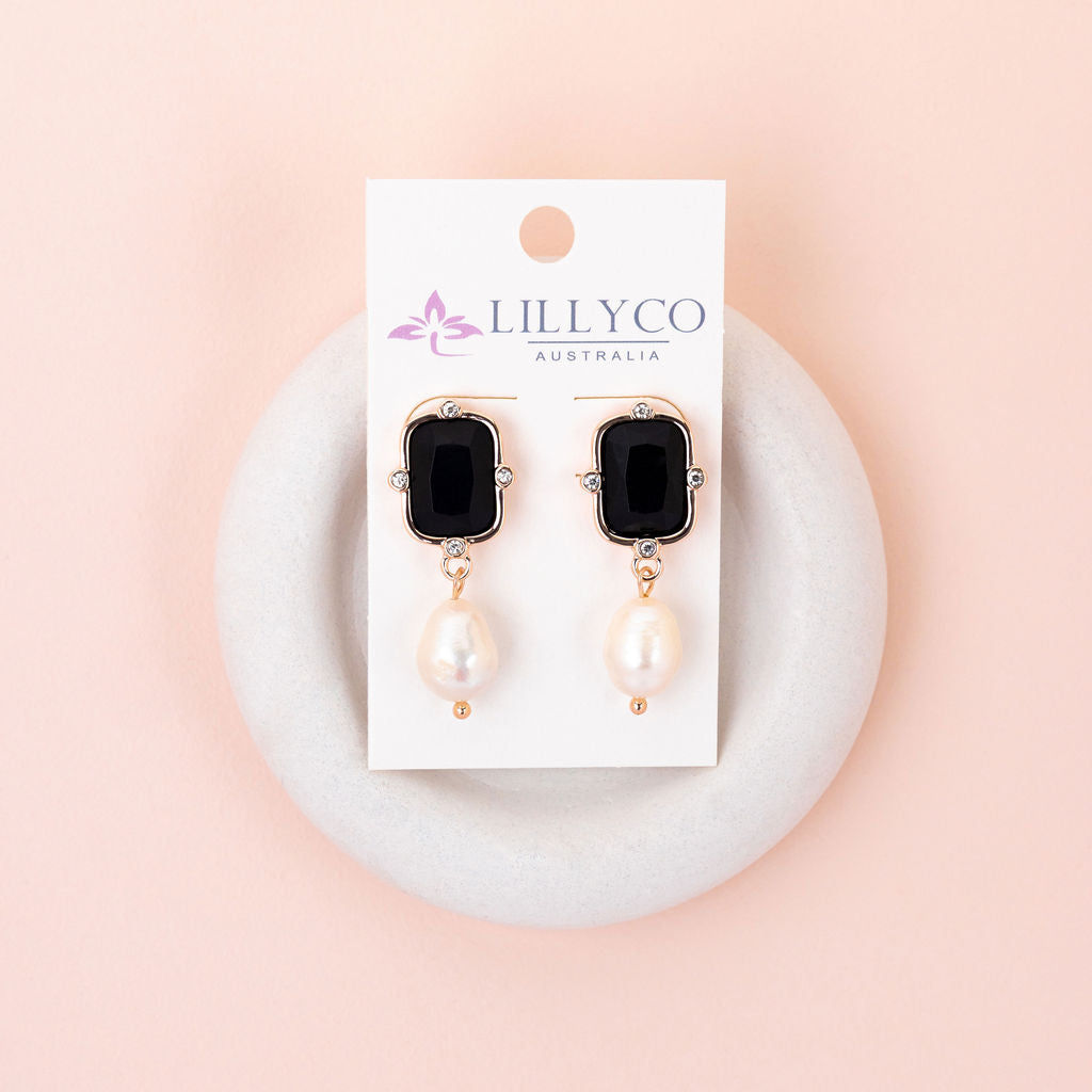 Black Crystal & Pearl Earring