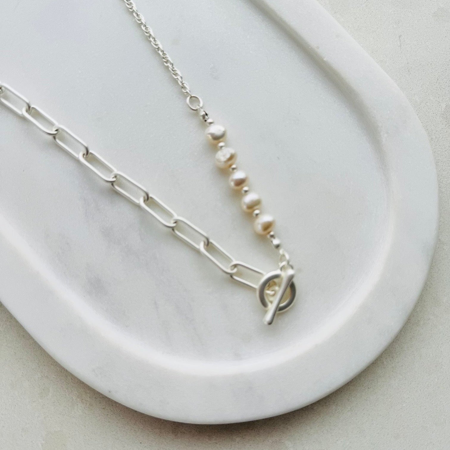 SHORT | Matt Silver Pearl Necklace