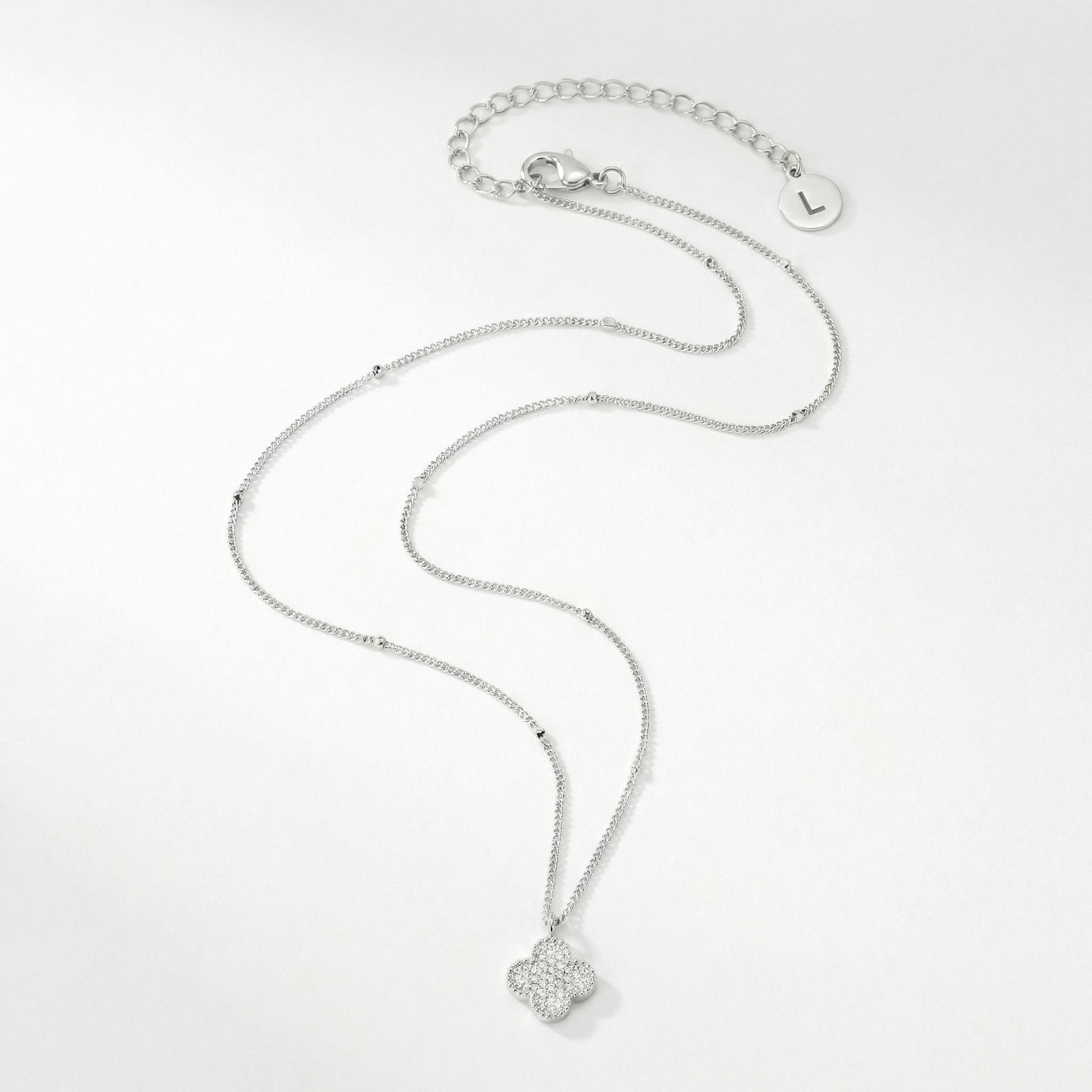 Fine | Short Silver Flower Necklace