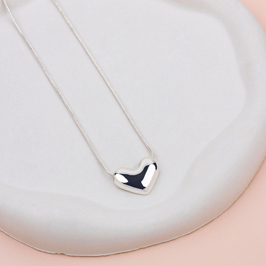 SHORT | Silver Beautiful Heart Necklace