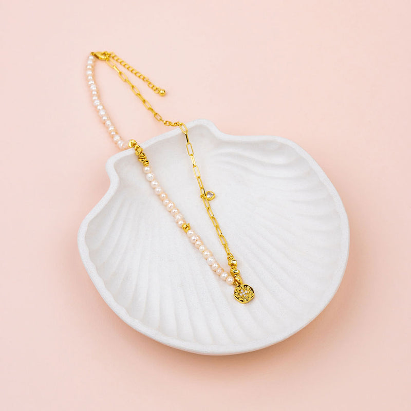 Pearl and 14K Gold Link Chain Short Necklace