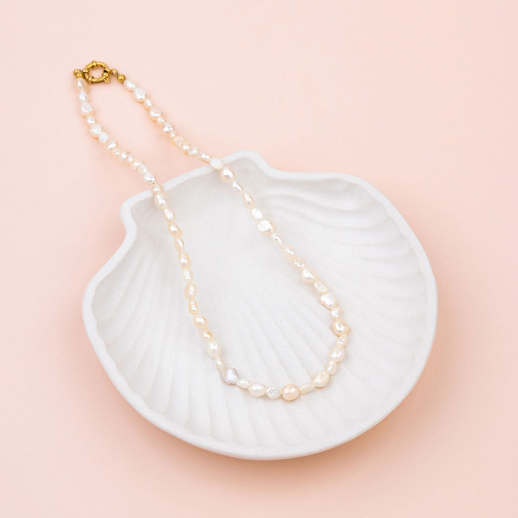SHORT | Freshwater Pearls with Gold Clasp Necklace
