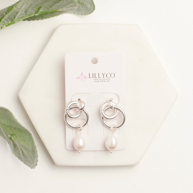 Silver Ring & Pearl Earring