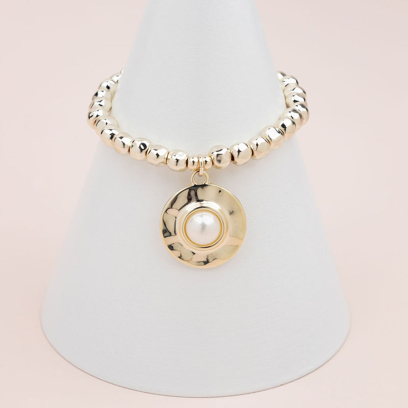 Light Gold Pendant with Pearl Bracelet