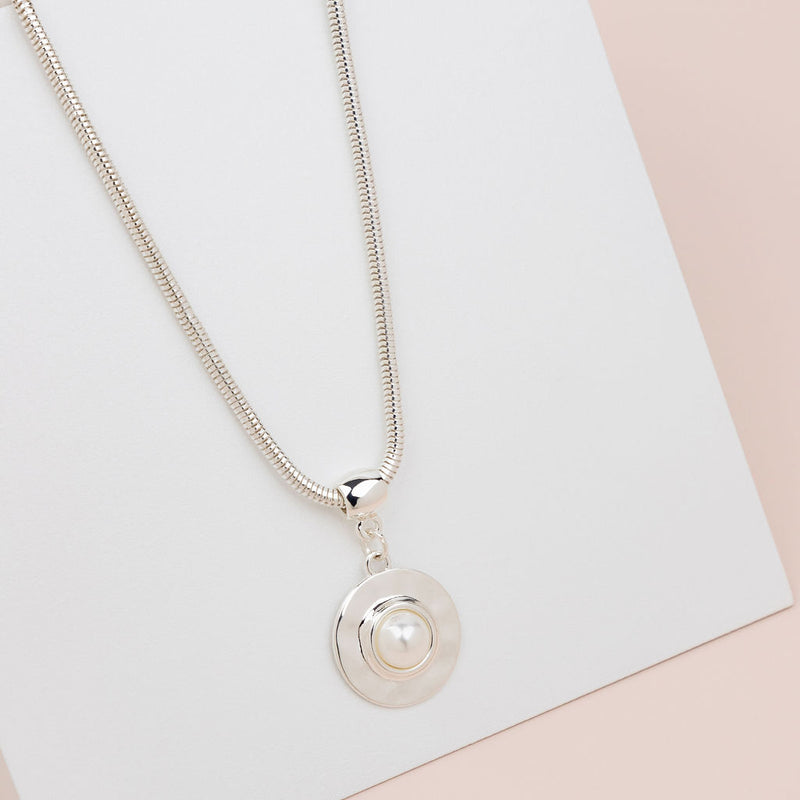 Short Silver Pendant with Pearl Necklace