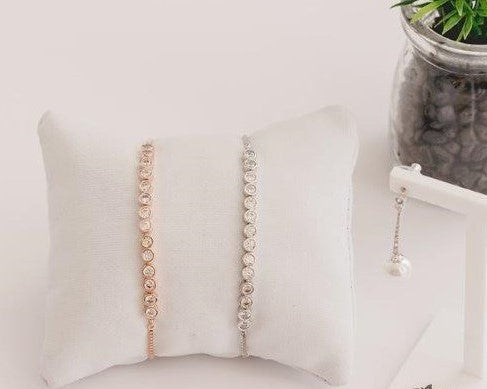 White Jewellery Display Cushion - Stand 107